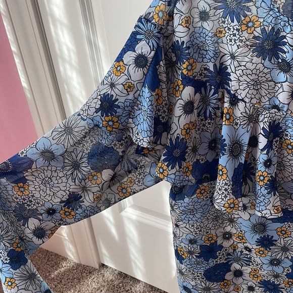 Justfab Blue & Yellow Floral Blouse w/ Ruffle - Picture 6 of 7